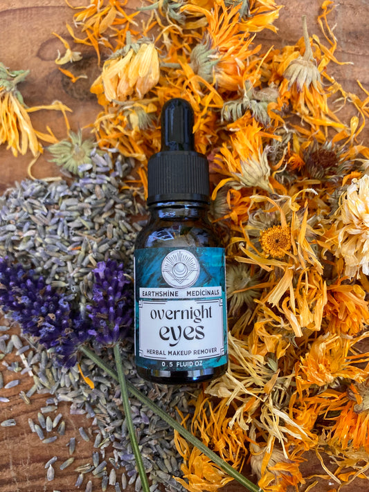 Two Queens Eye Oil